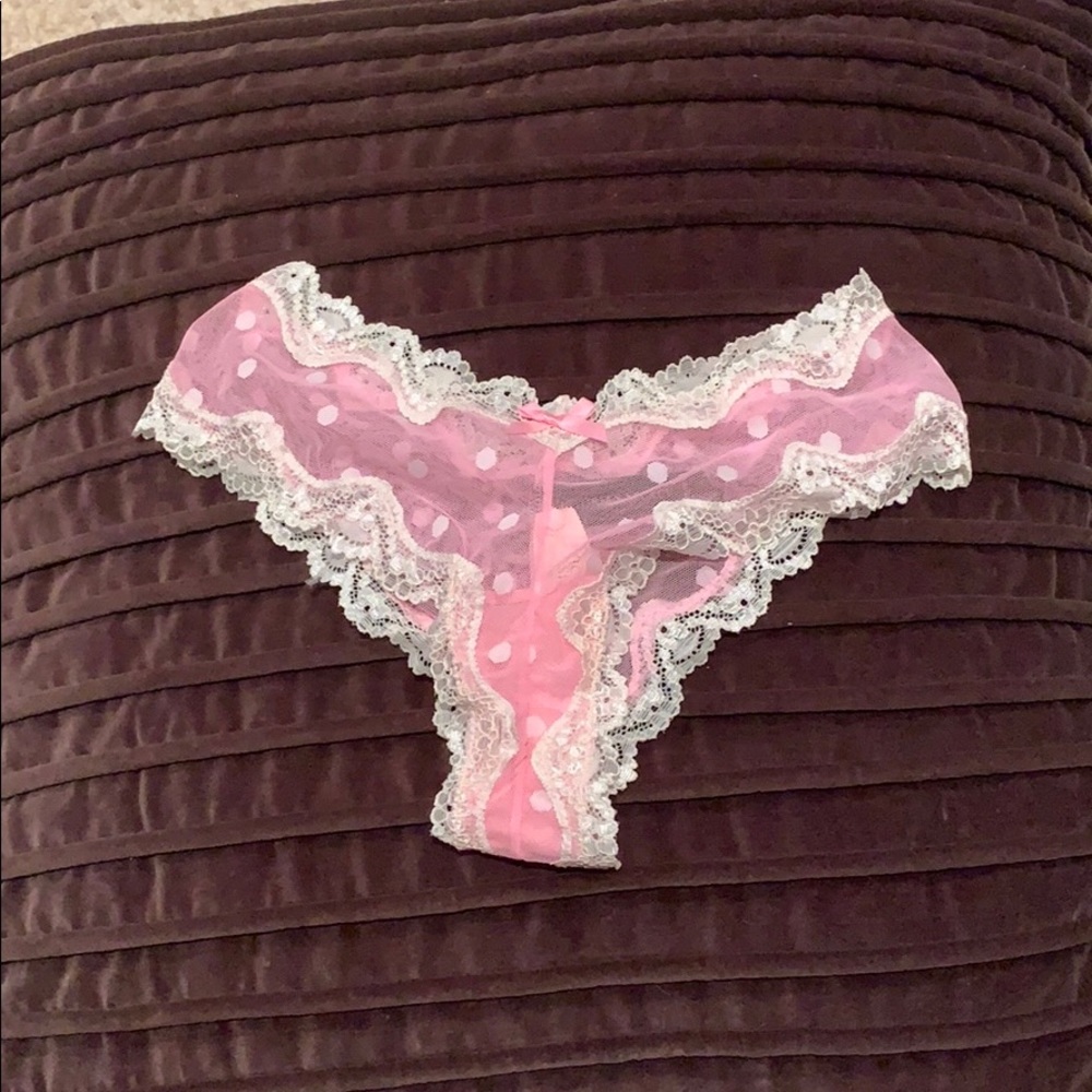 Victoria Secret Pink Pokadot Lacey Panty -NWT-XS